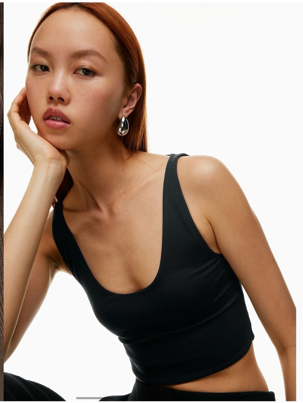 Aritzia babaton contour scoopneck tank